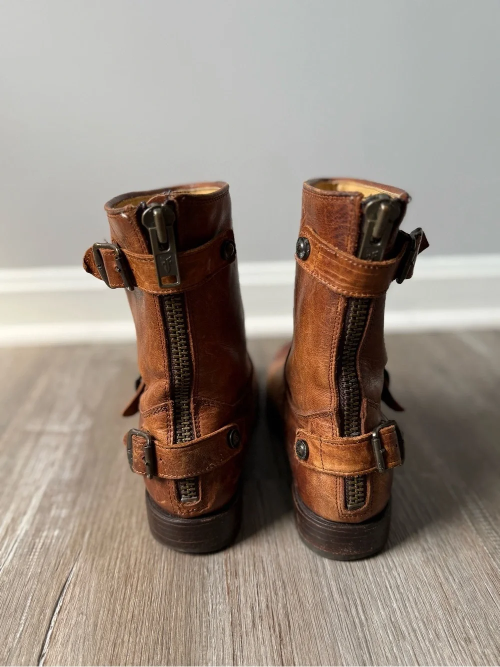 Frye Veronica Shortie Boots Size 7.5 Brown Leather Buckle Moto Ankle Boots